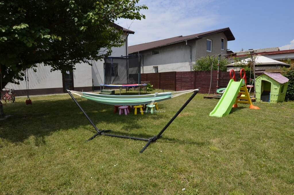 Casa Fântână cu Flori