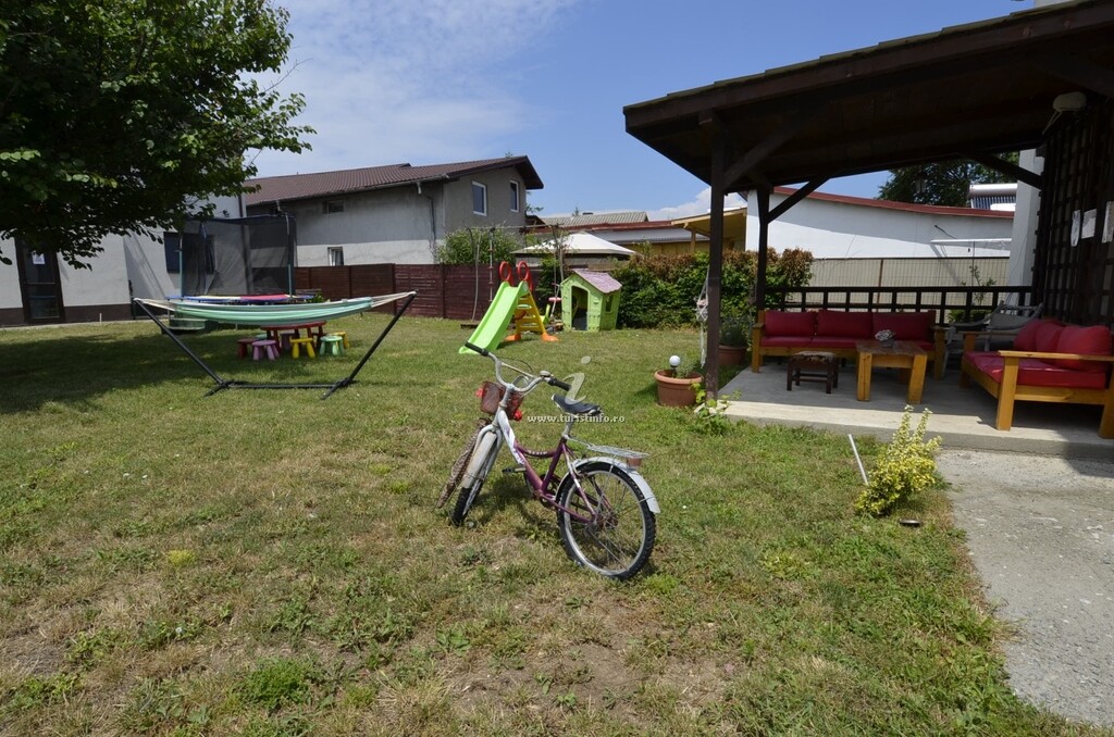 Casa Fântână cu Flori