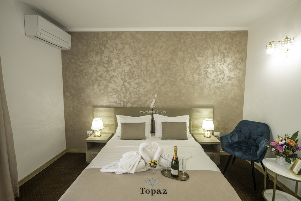 Casa Topaz