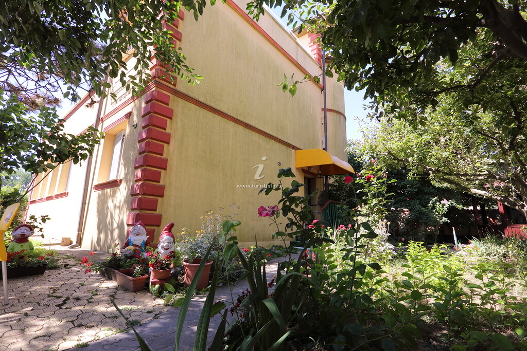 Vila Patricia și Alexandra