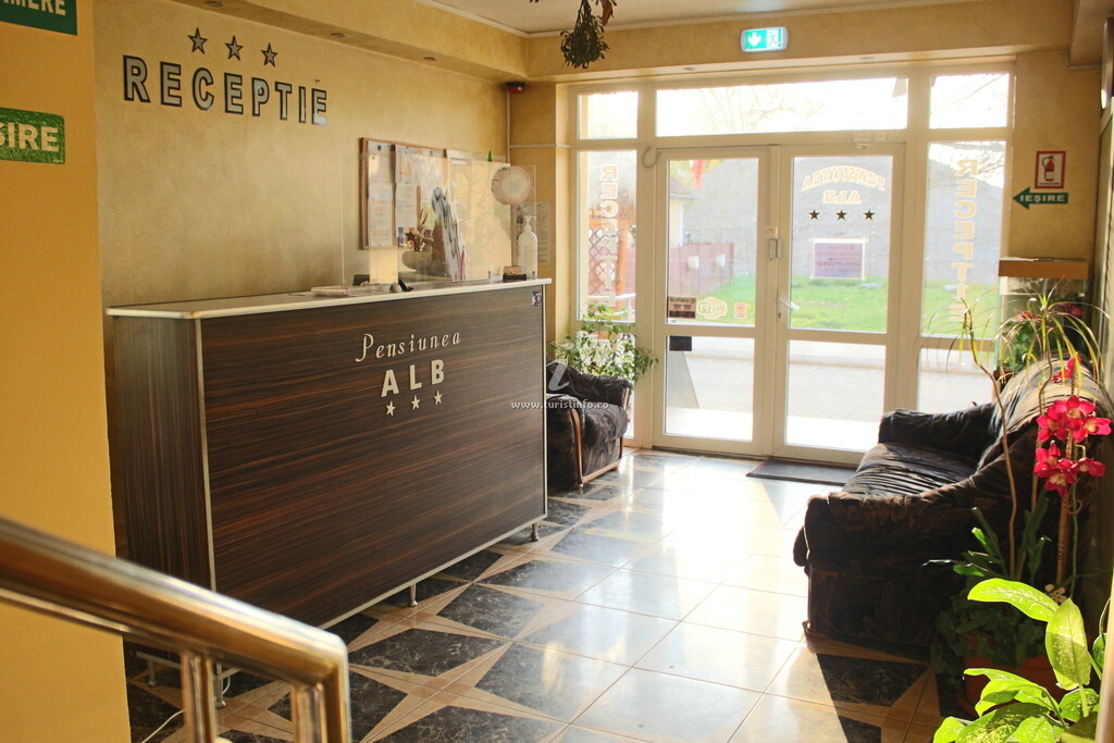 Pensiunea Alb