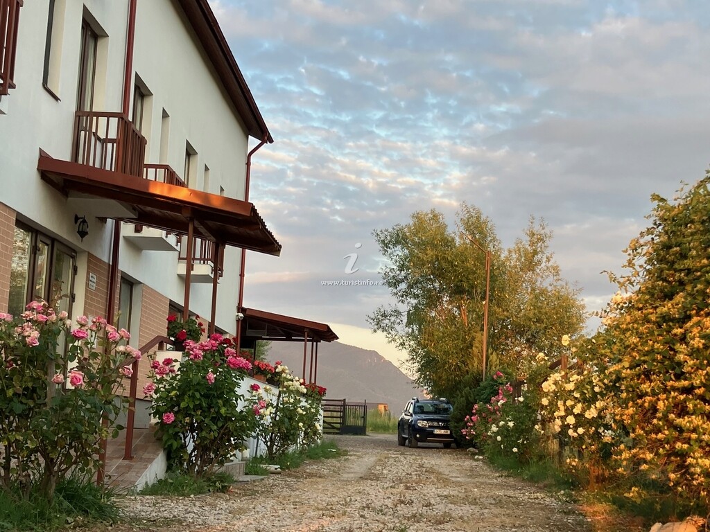 Pensiunea Cetatea Craiului