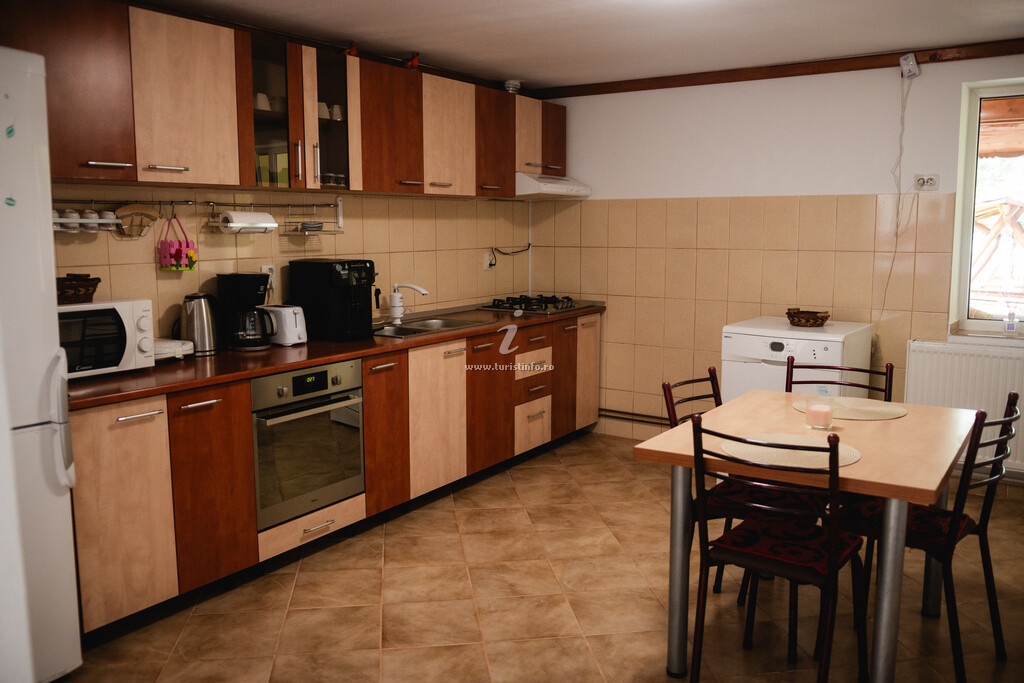 Pensiunea Casa Iliuț