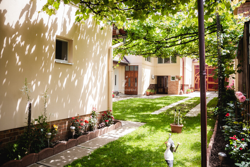 Pensiunea Casa Iliuț