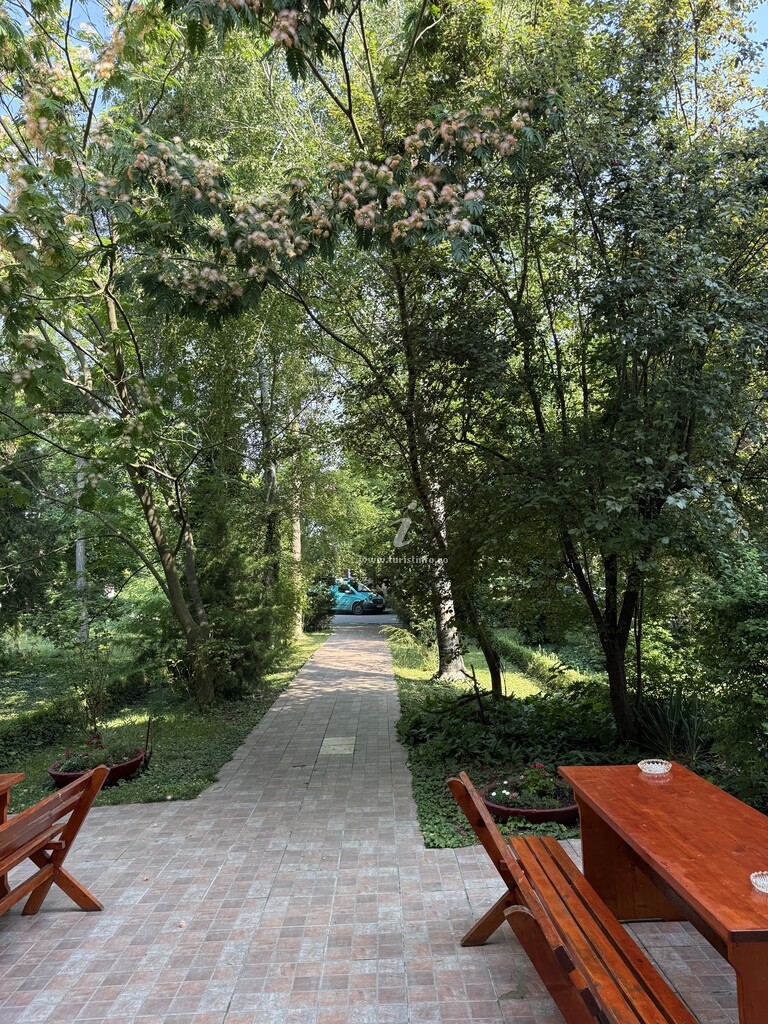 Hotel Lira