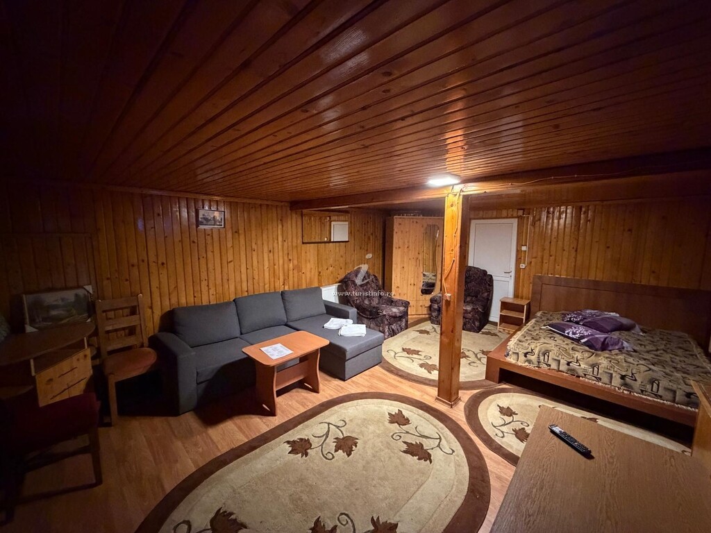 Pensiunea PomiCom 1