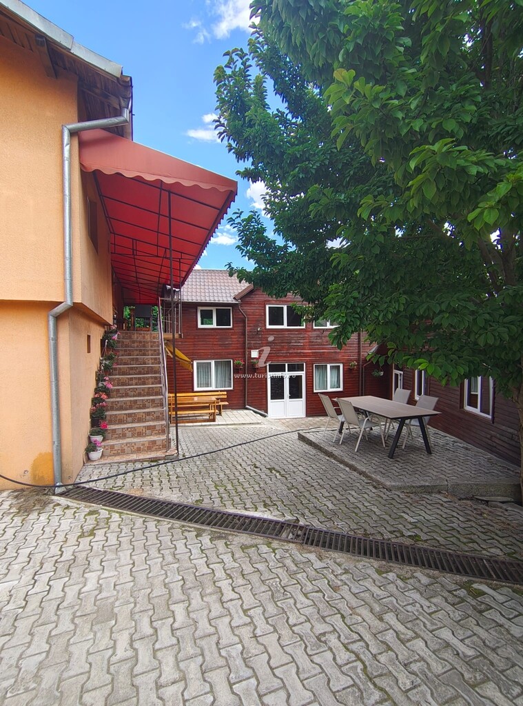 Pensiunea PomiCom 1