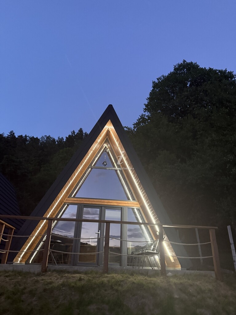 A-frame The Wolf Transfăgărășan
