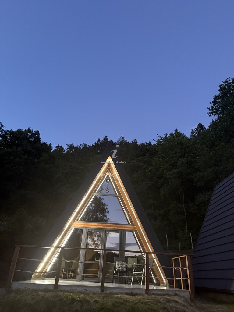 A-frame The Wolf Transfăgărășan