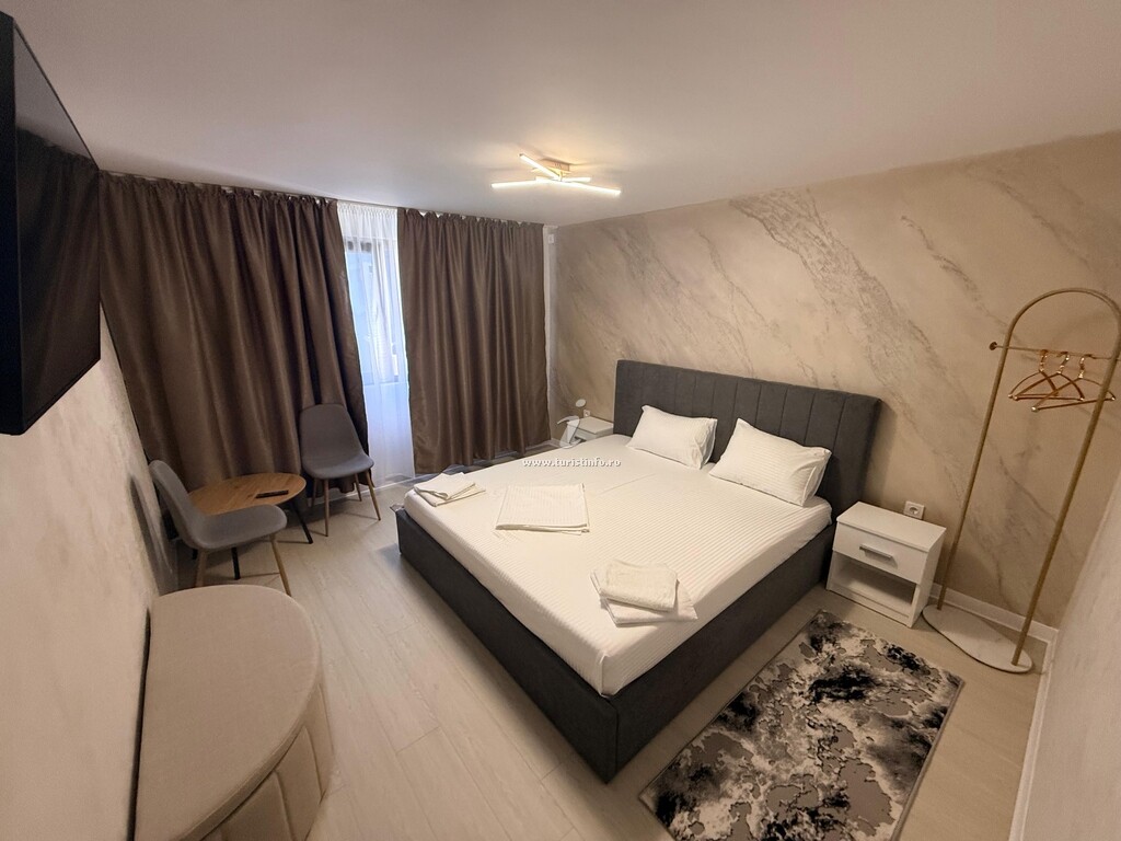 Camere de închiriat Delta Crișan Flamingo