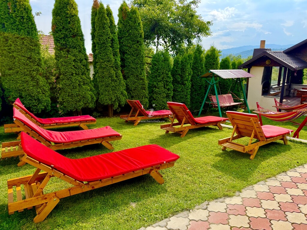 Camere de închiriat Casa David