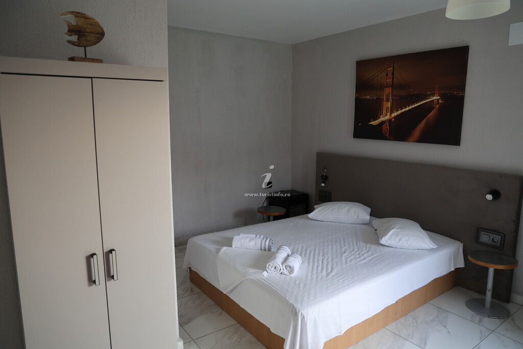 Camere de închiriat Deea Marii