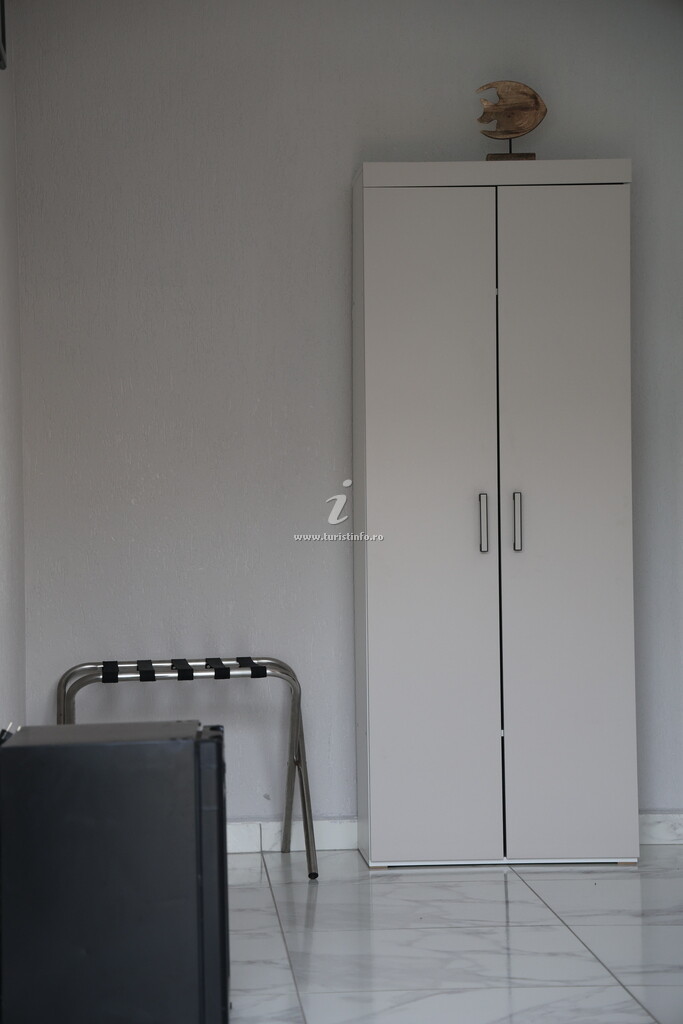 Camere de închiriat Deea Marii