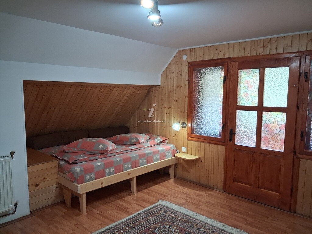 Pensiunea Flori de Câmp