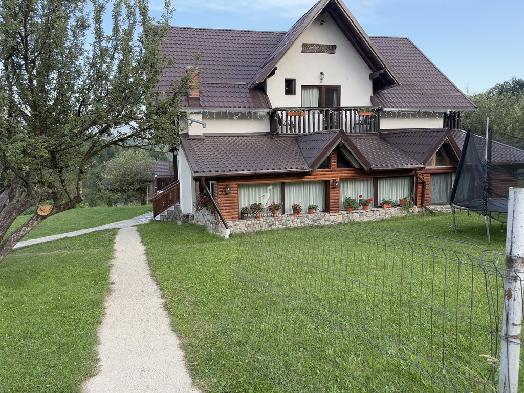 Camere de închiriat Casa de la Muntele Craiului