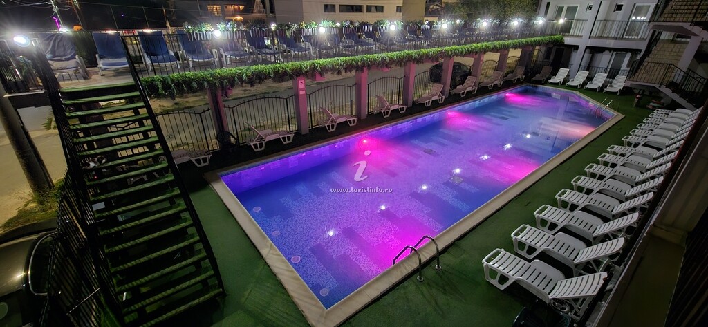 Aorra cazare Nibiru cu Piscină încălzită