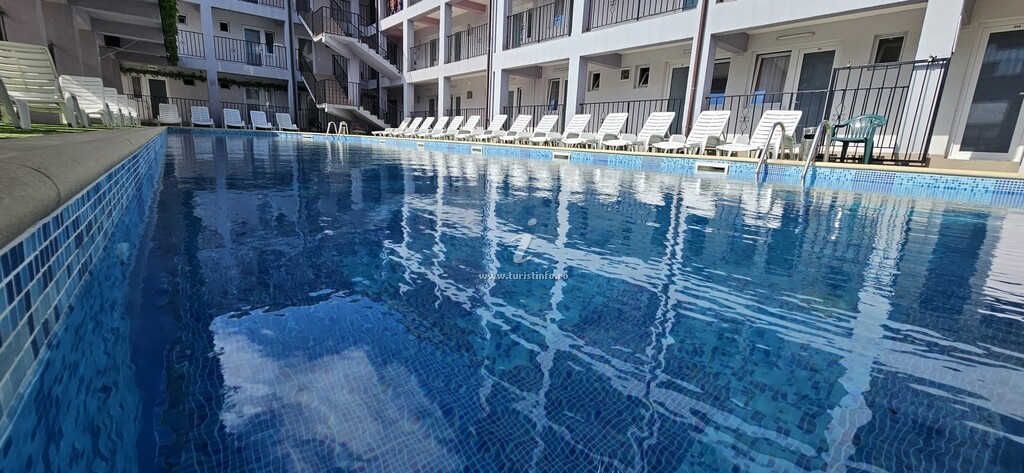Aorra cazare Nibiru cu Piscină încălzită