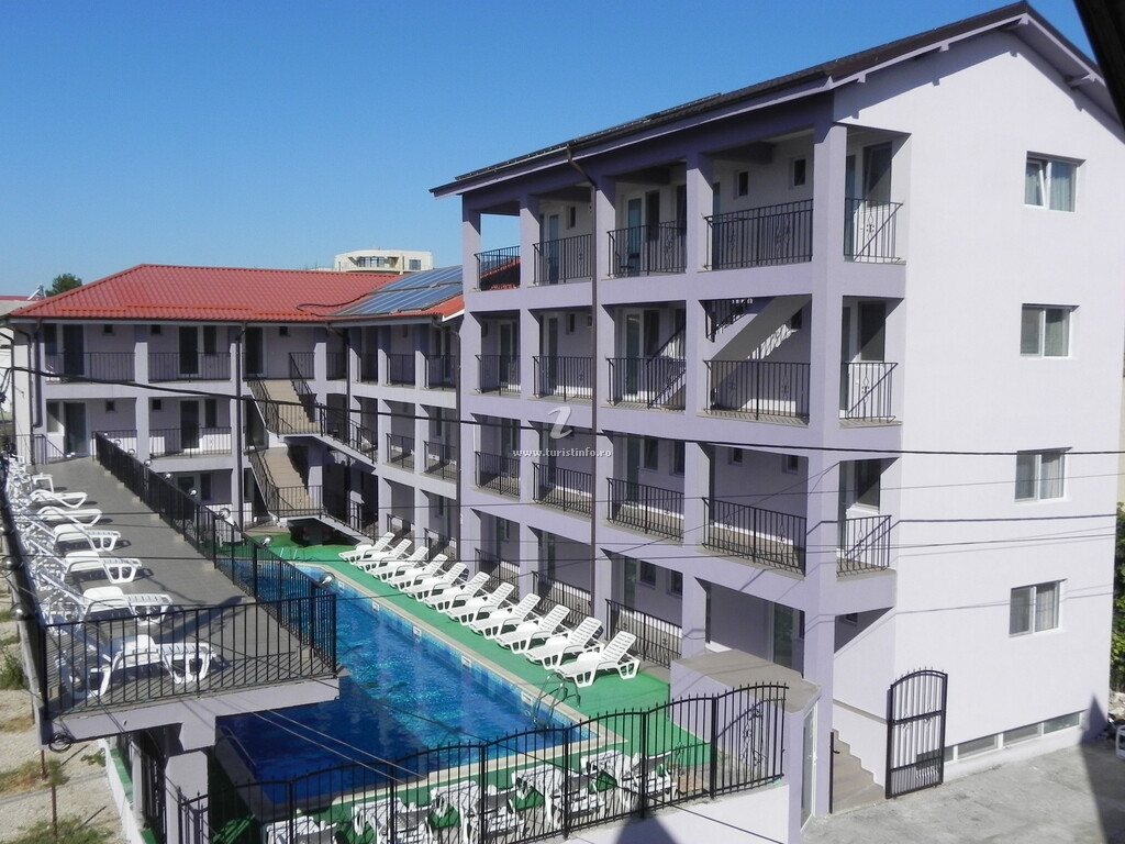 Aorra cazare Nibiru cu Piscină încălzită