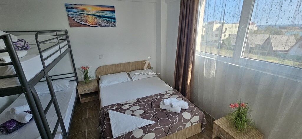 Aorra cazare Nibiru cu Piscină încălzită