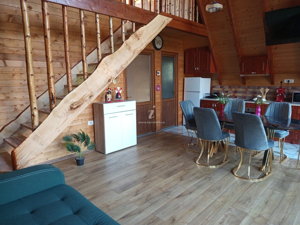 A-frame Emali