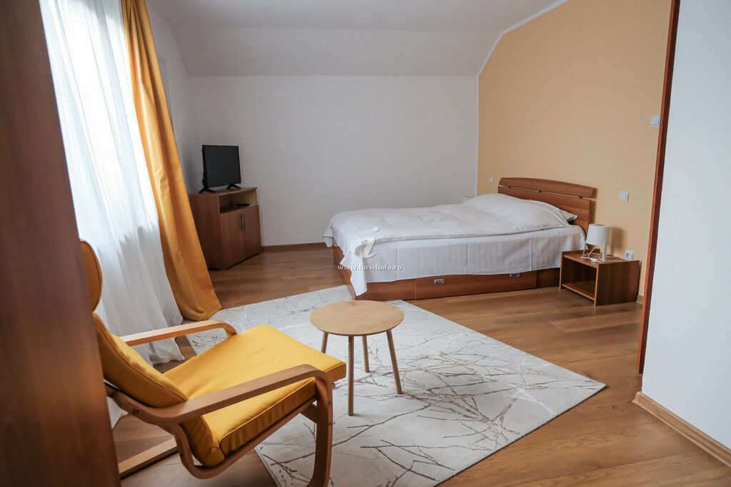 Casa cu Prieteni