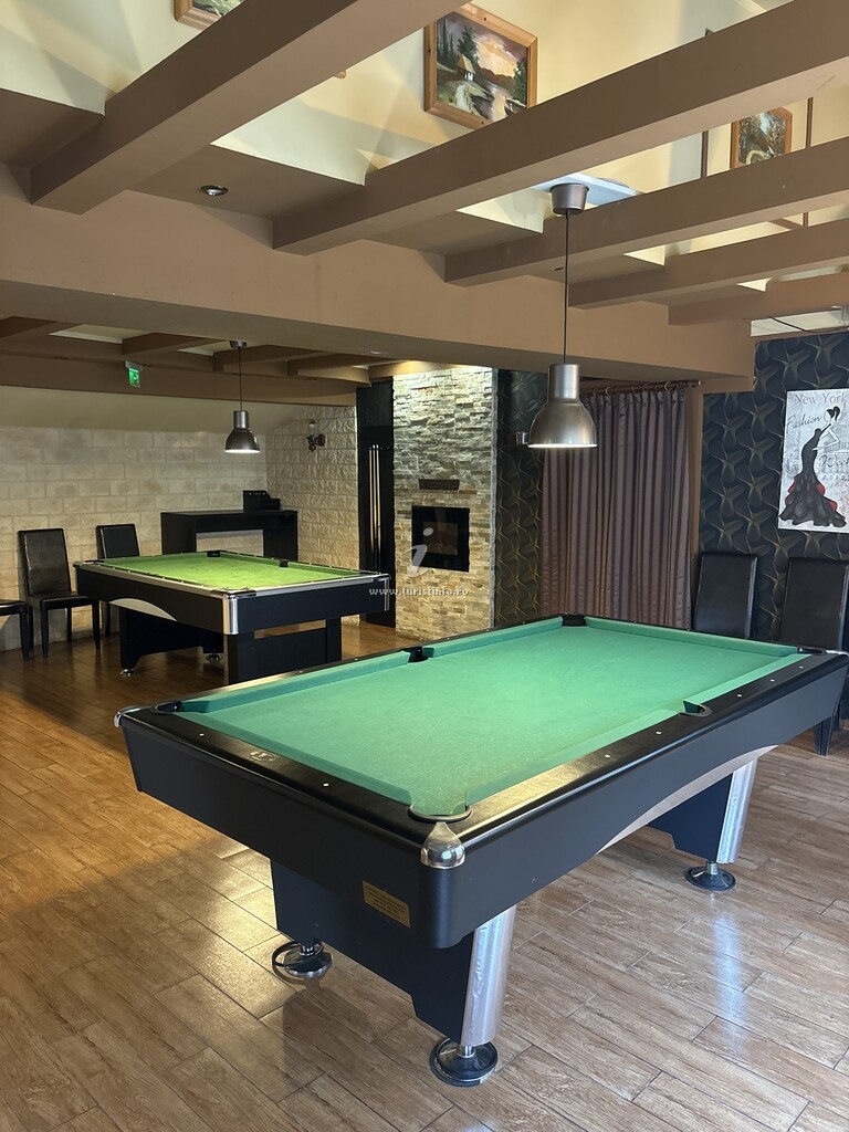 Camere de închiriat Eidolon