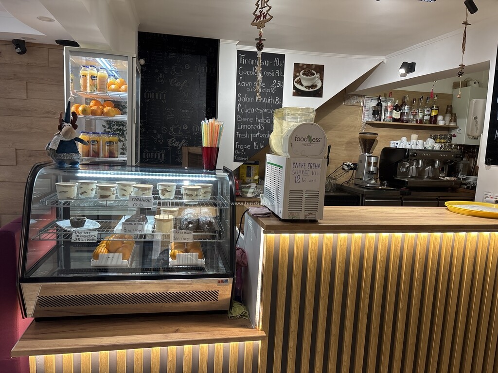 Camere de închiriat Eidolon