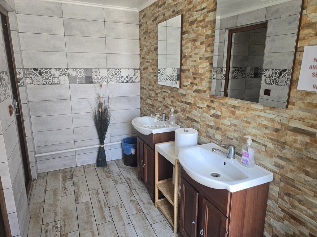 Casa Stejarului Îngenuncheat