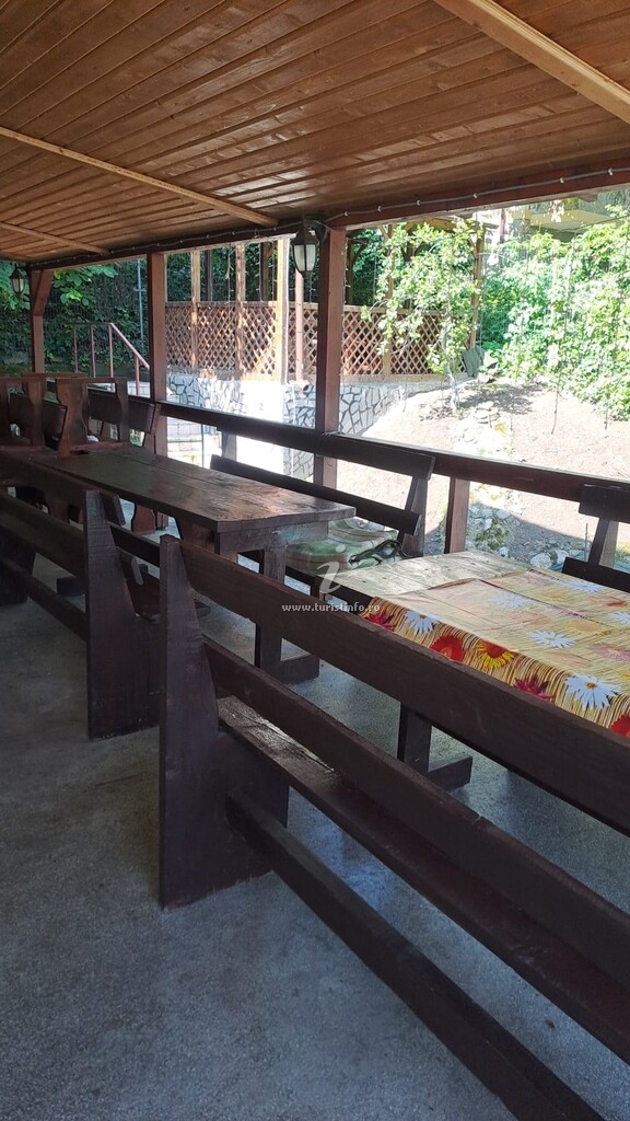 Camere de închiriat Ana Lăcrămioara