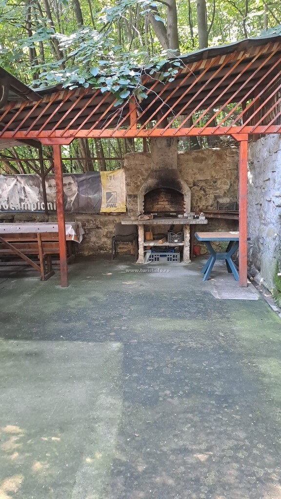 Camere de închiriat Ana Lăcrămioara