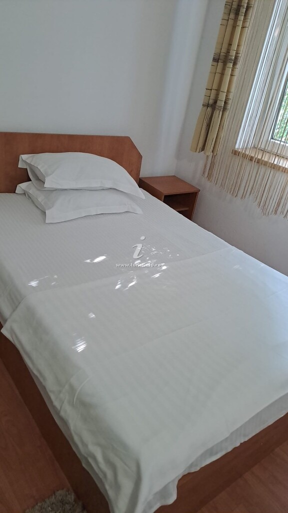 Camere de închiriat Ana Lăcrămioara