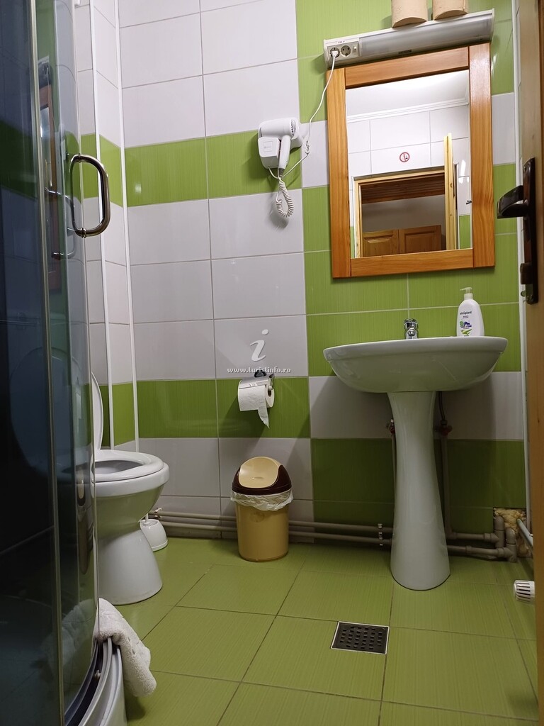 Camere de închiriat Ama