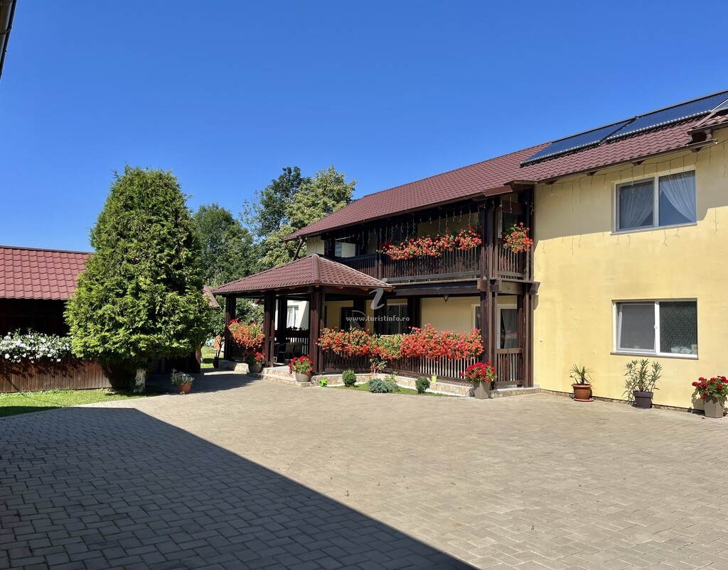 Camere de închiriat Casa Vicu