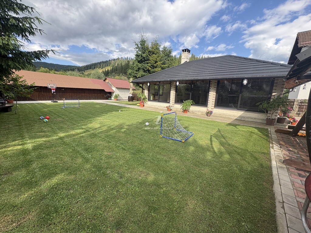 Pensiunea Casa Laur