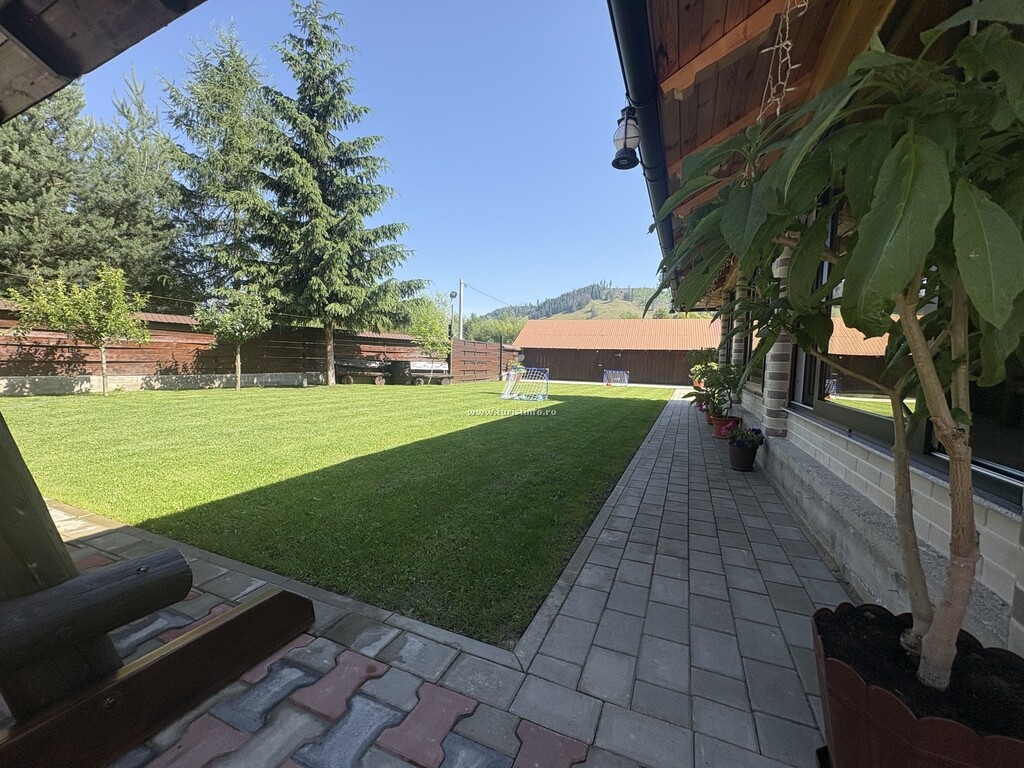 Pensiunea Casa Laur