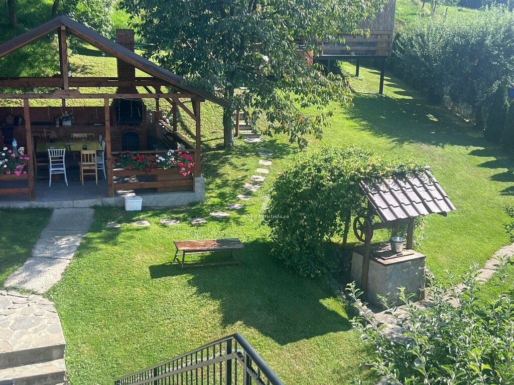 Pensiunea Poiana Luminoasă