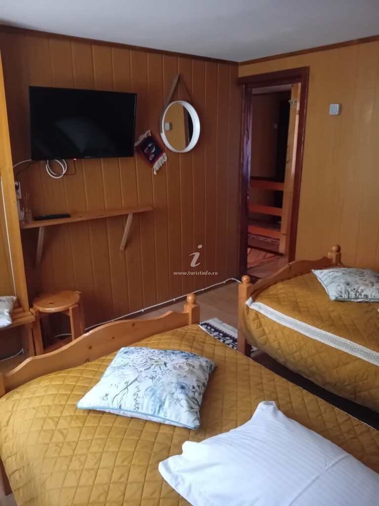 Pensiunea Lutu Roșu