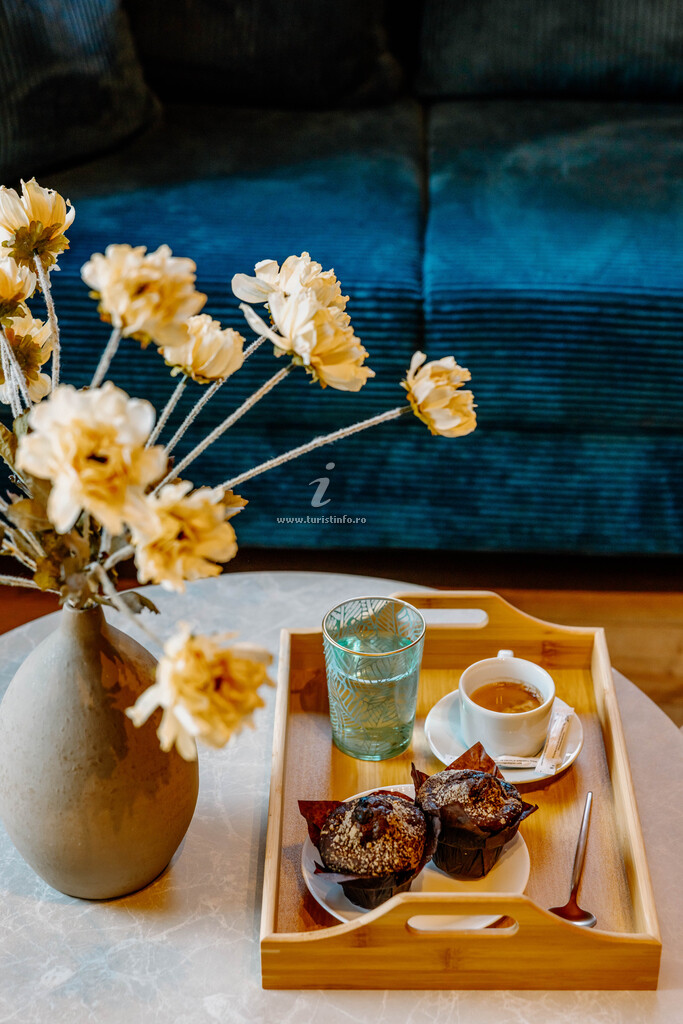 Iris Chalet