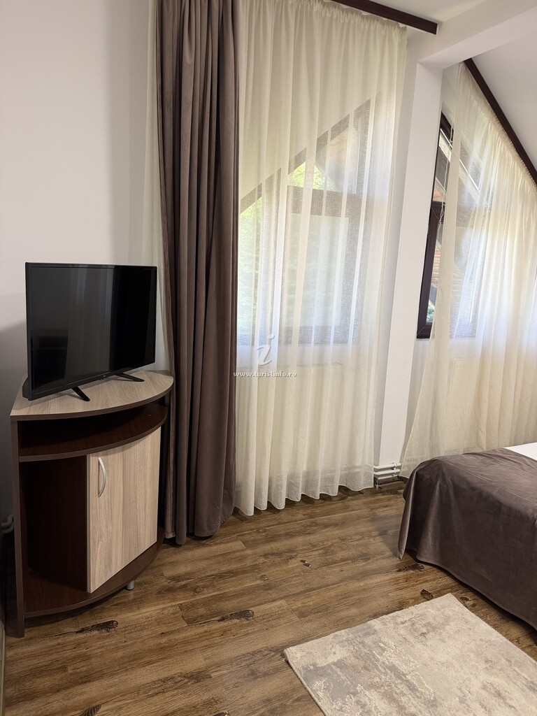 Pensiunea Rustic House