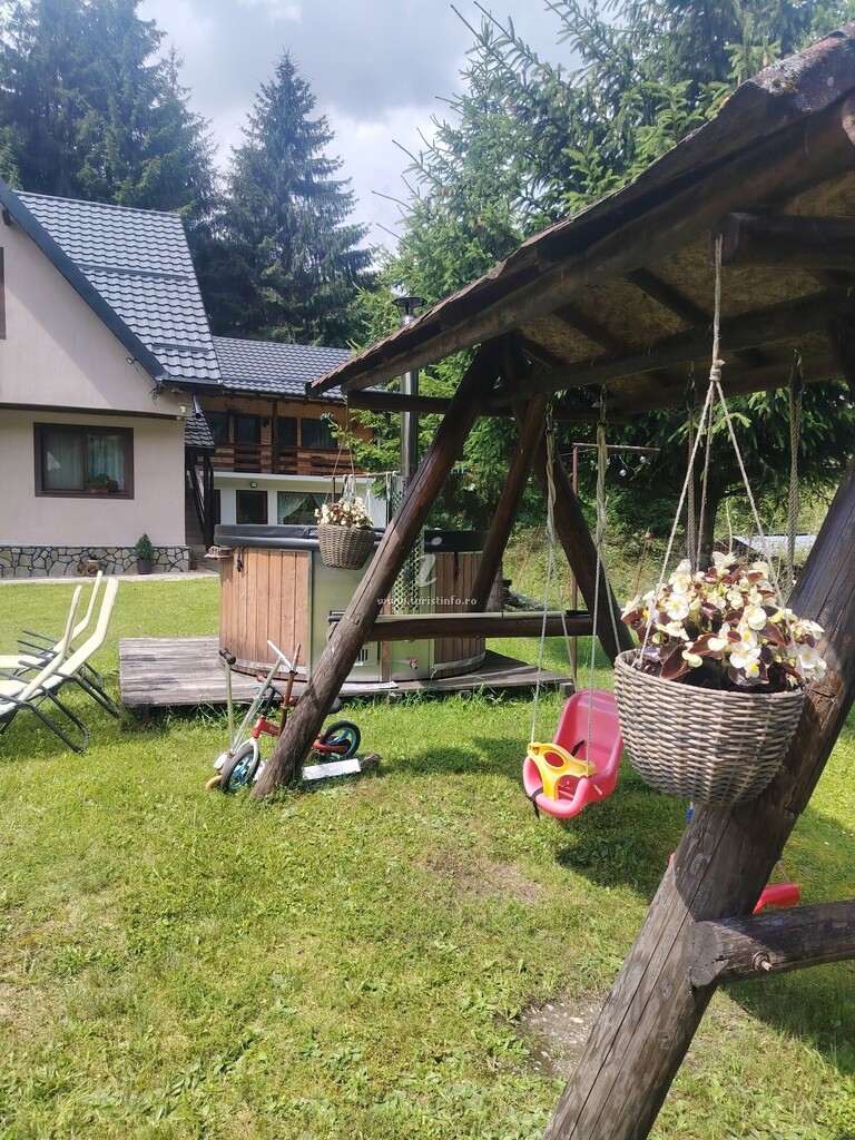 Casa de lângă Lac