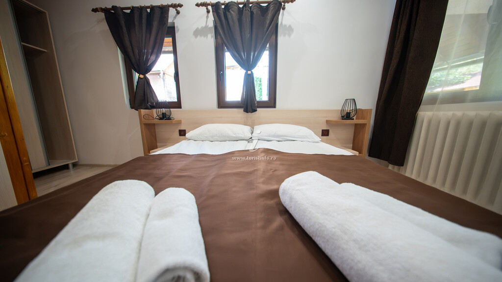 Camere de închiriat Casa Edy & Erik