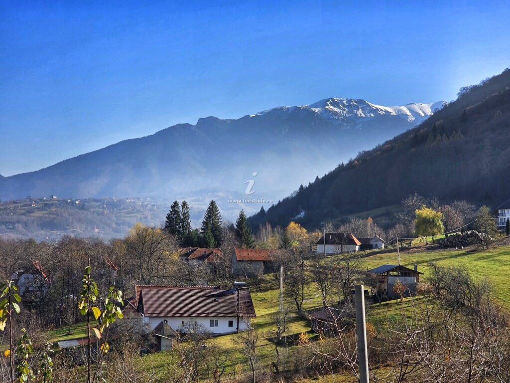 Casa din deal Crisbomir