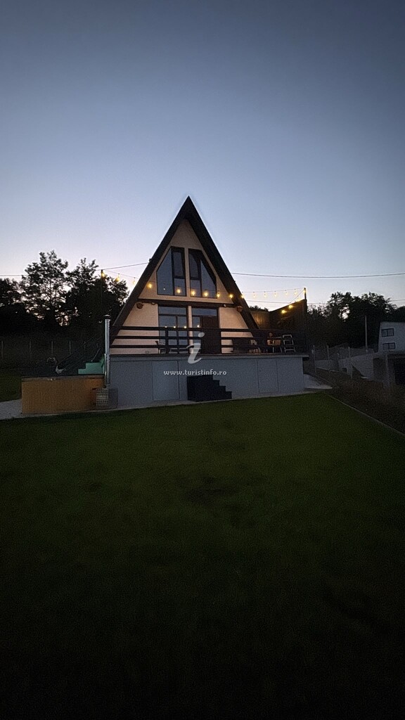 A-frame Luiza Chalet