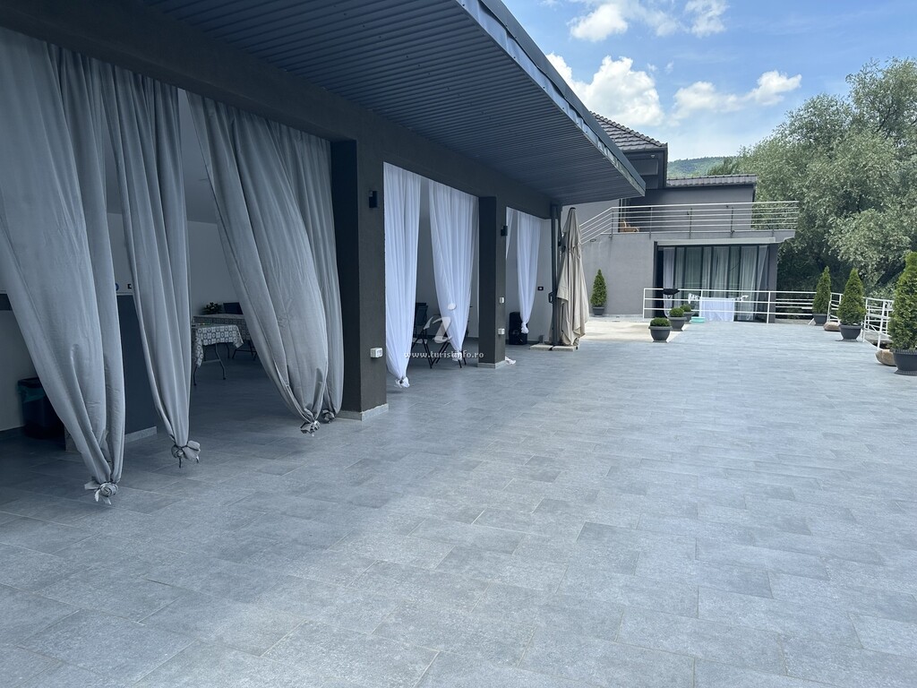 Casa Ricky House