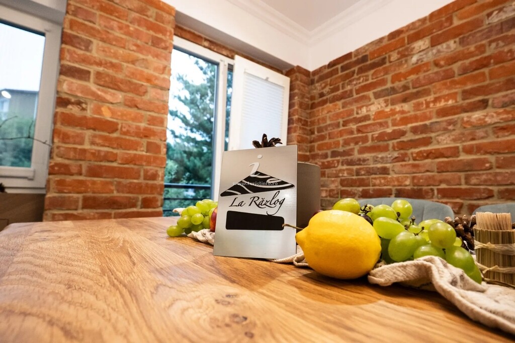 Apartament La Răzlog