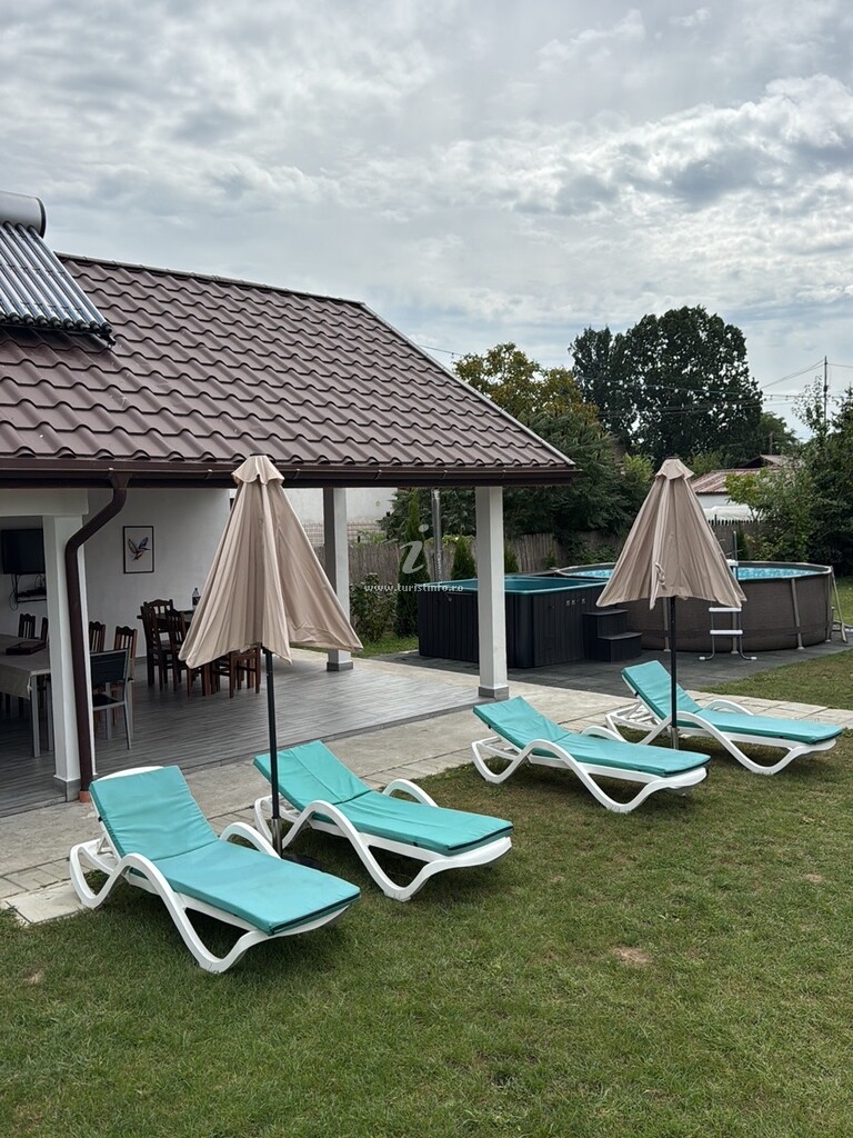 Camere de închiriat La Luca