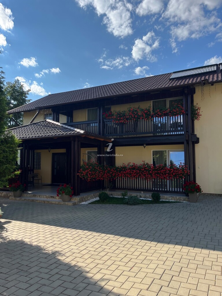Camere de închiriat Casa Vicu