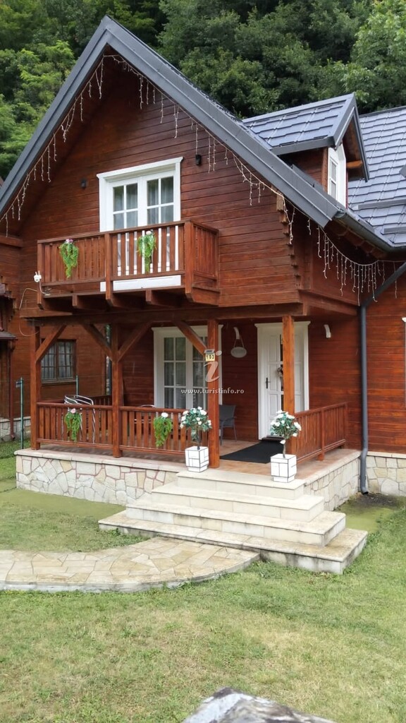 Cabana Wood House