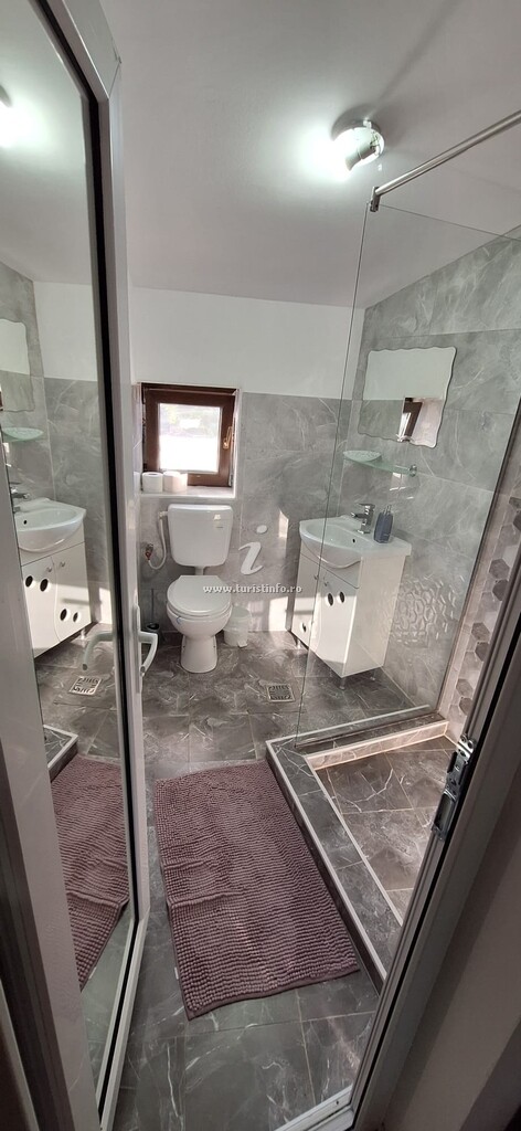 Camere de închiriat Antonia