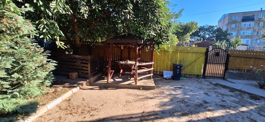 Camere de închiriat Antonia